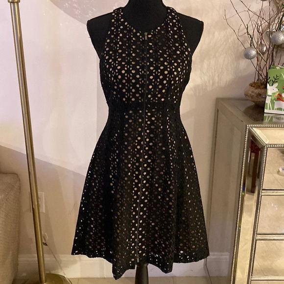 BCBGMAXAZRIA nude&black dress size 6 NWOT - Picture 1 of 5